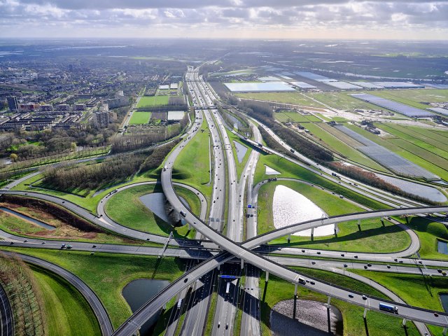 luchtfoto knooppunt Ridderkerk