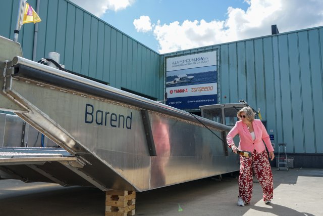 Elektrische werkboot voor vervoer spaarbekkens brabantse Biesbosch